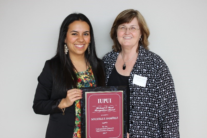 Image of Michelle Ramírez with faculty mentor Dr. Silvia Bigatti